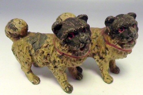 Cold painted pair - of, pugs