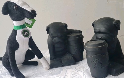 Pair black resin pug - pair,